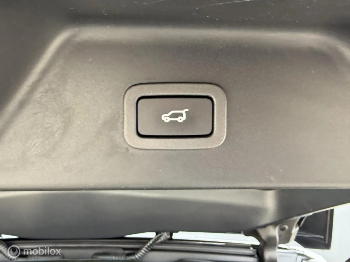 5.0 V8 Autobiography BOMVOL|TOPSTAAT