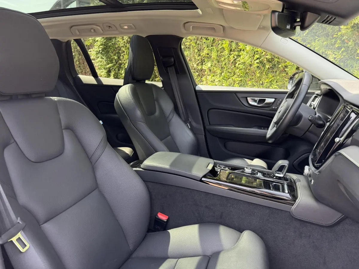 T6 Plug-in hybrid AWD Ultimate Bright Long Range | Trekhaak | H&K Audio | Panoramadak | BLIS |
