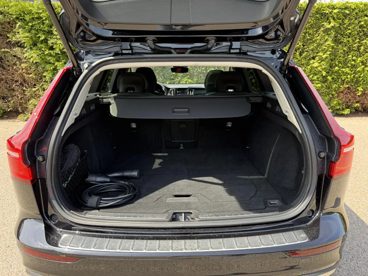 T6 Plug-in hybrid AWD Ultimate Bright Long Range | Trekhaak | H&K Audio | Panoramadak | BLIS |