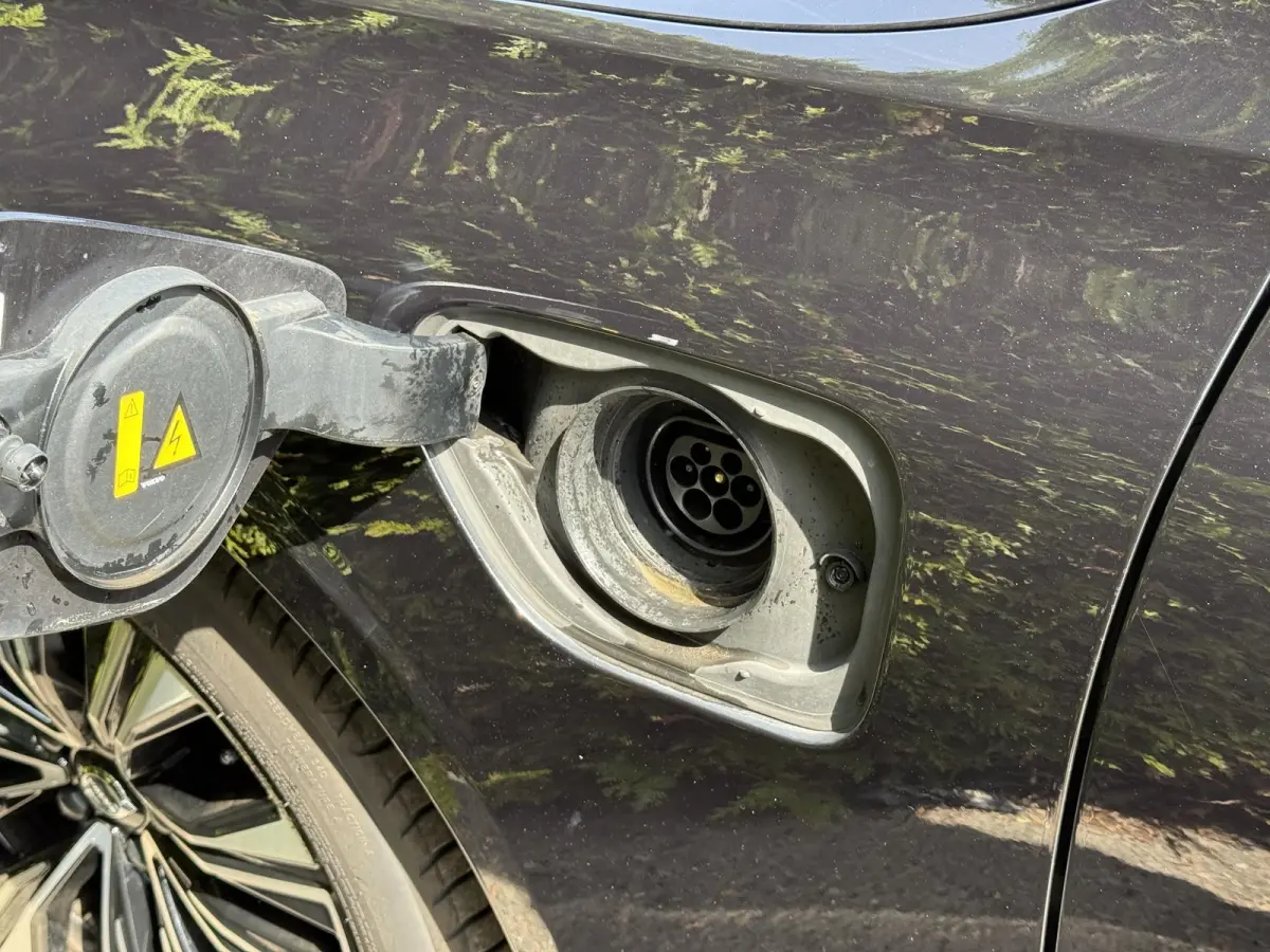 T6 Plug-in hybrid AWD Ultimate Bright Long Range | Trekhaak | H&K Audio | Panoramadak | BLIS |