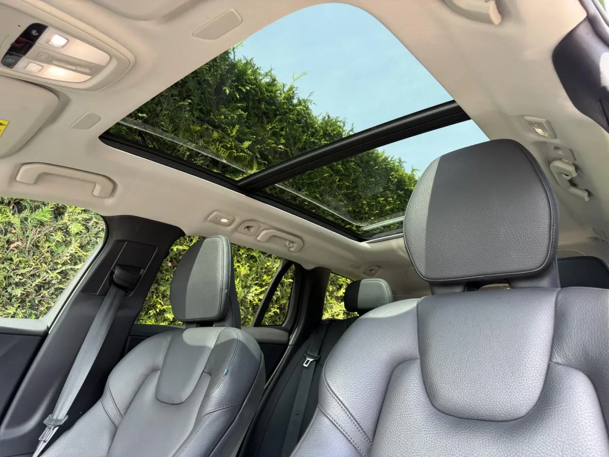 T6 Plug-in hybrid AWD Ultimate Bright Long Range | Trekhaak | H&K Audio | Panoramadak | BLIS |