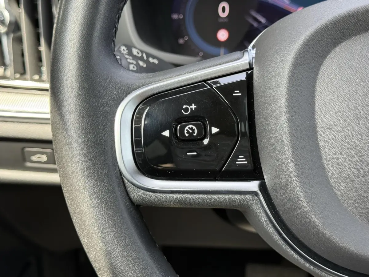 T6 Plug-in hybrid AWD Ultimate Bright Long Range | Trekhaak | H&K Audio | Panoramadak | BLIS |