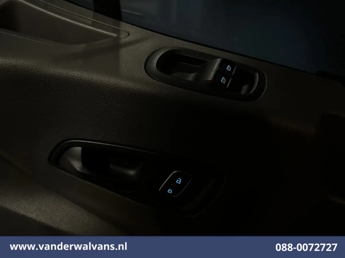 2.0 TDCI 160pk Bakwagen 1231kg laadvermogen Laadklep Euro6 Airco | Lat om lat Betimmering | Cruisecontrol Verwarmde voorruit, Bijrijdersbank
