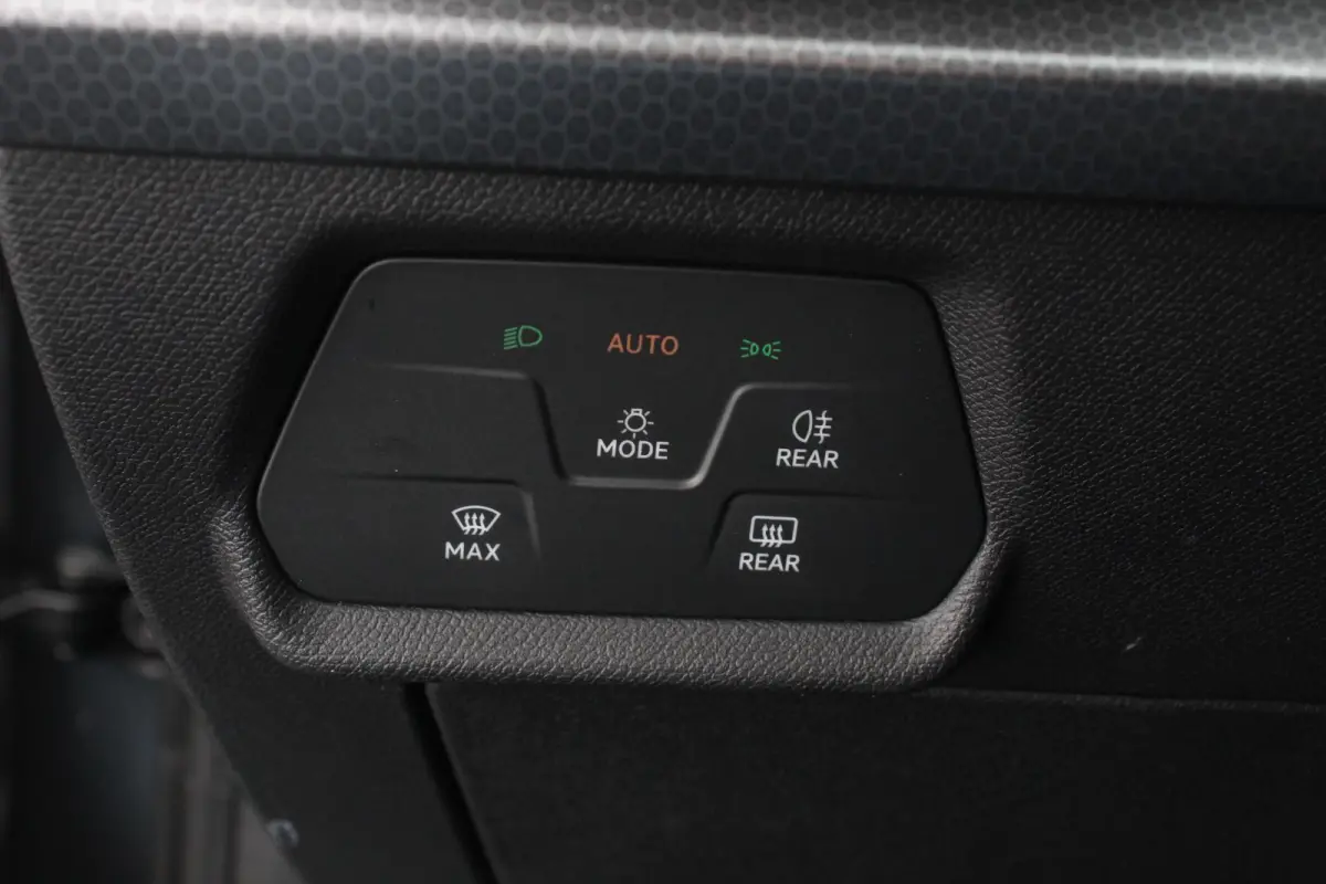 1.5 eTSI 150pk DSG Style Navigatie Apple Carplay/Android Auto Parkeersensor achter Adaptive Cruise Control Stoelverwarming
