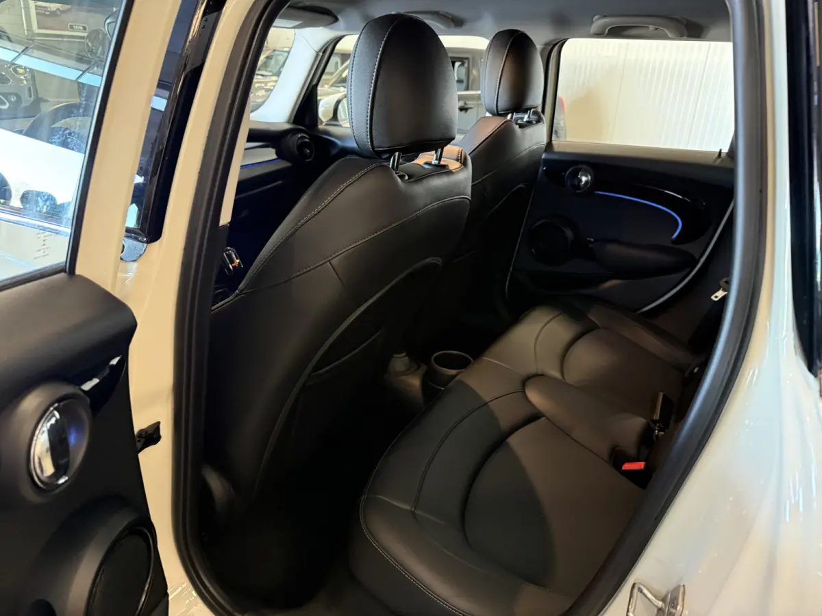 Mini 1.5 One Aut.
