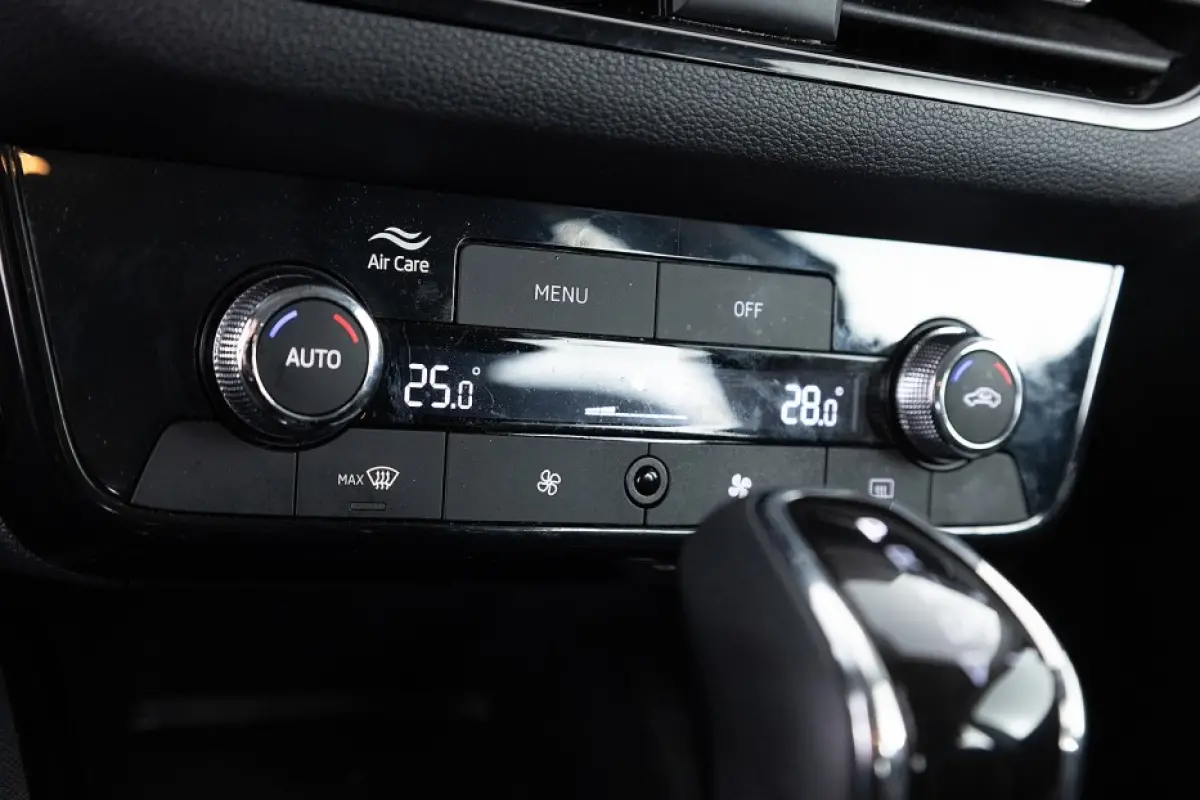 1.0 TSI Selection Automaat | Apple Carplay | ECC | Trekhaak ✅ 1e Eigenaar !