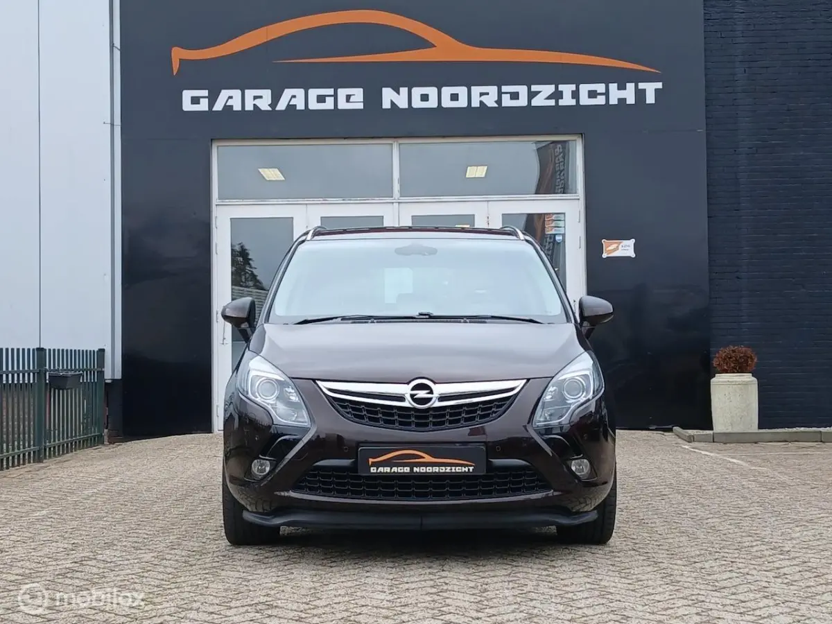 Tourer 1.4 Cosmo 7-persoons Turbo 140pk
