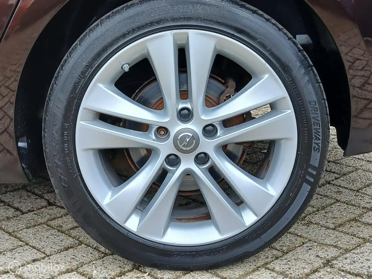 Tourer 1.4 Cosmo 7-persoons Turbo 140pk