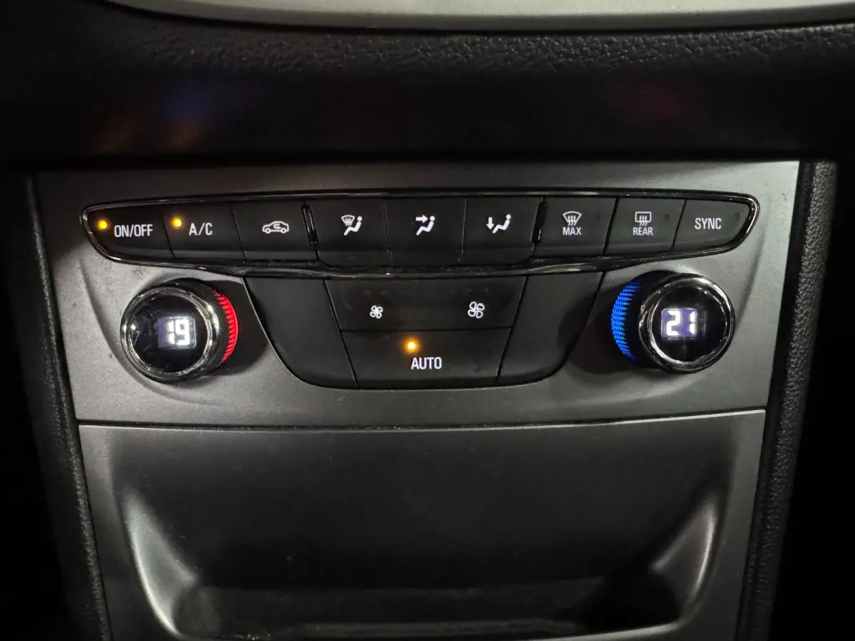 1.0 Online Edition 5 DRS. CLIMAAT CONTROL PDC CARPLAY/ANDROID AUTO