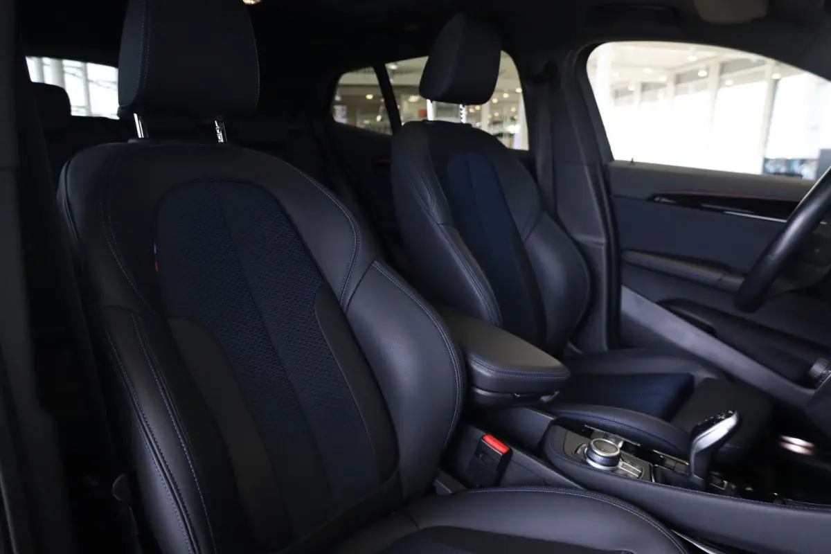 sDrive18i High Executive | M Sportpakket | Panoramadak | Driving Assitant | Comfort Access