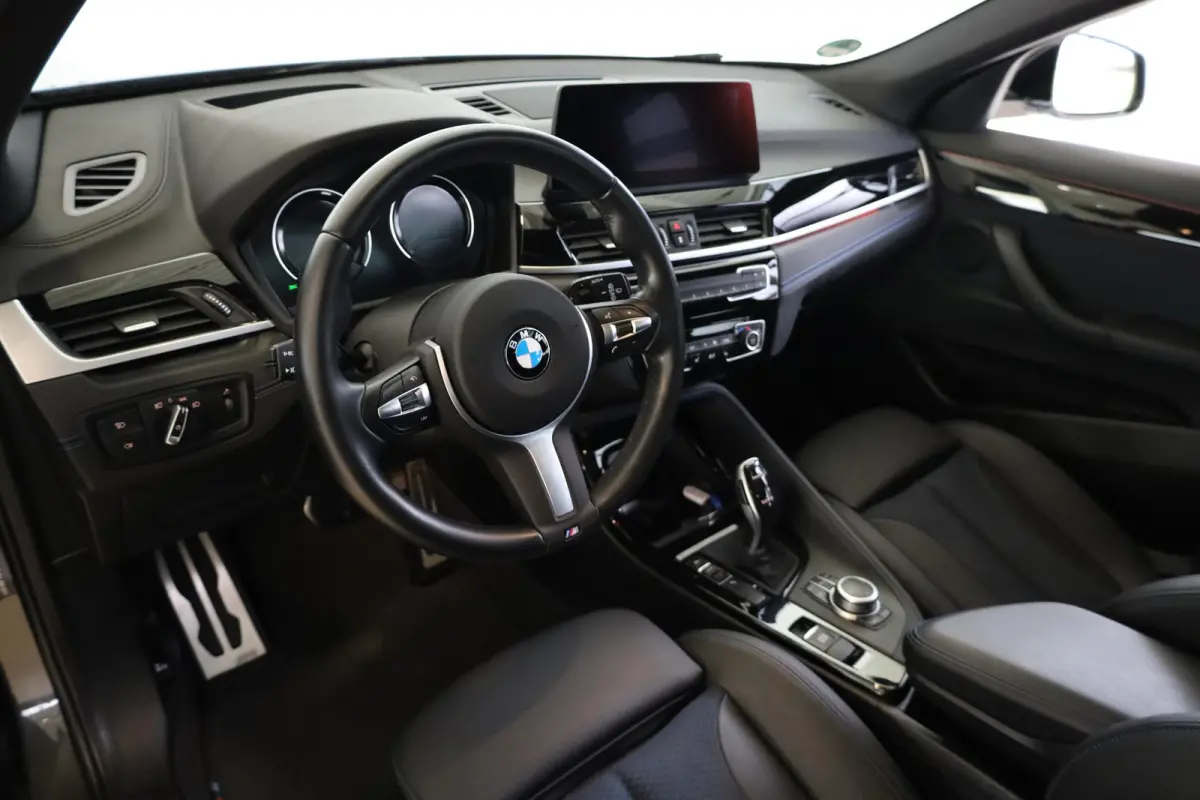 sDrive18i High Executive | M Sportpakket | Panoramadak | Driving Assitant | Comfort Access