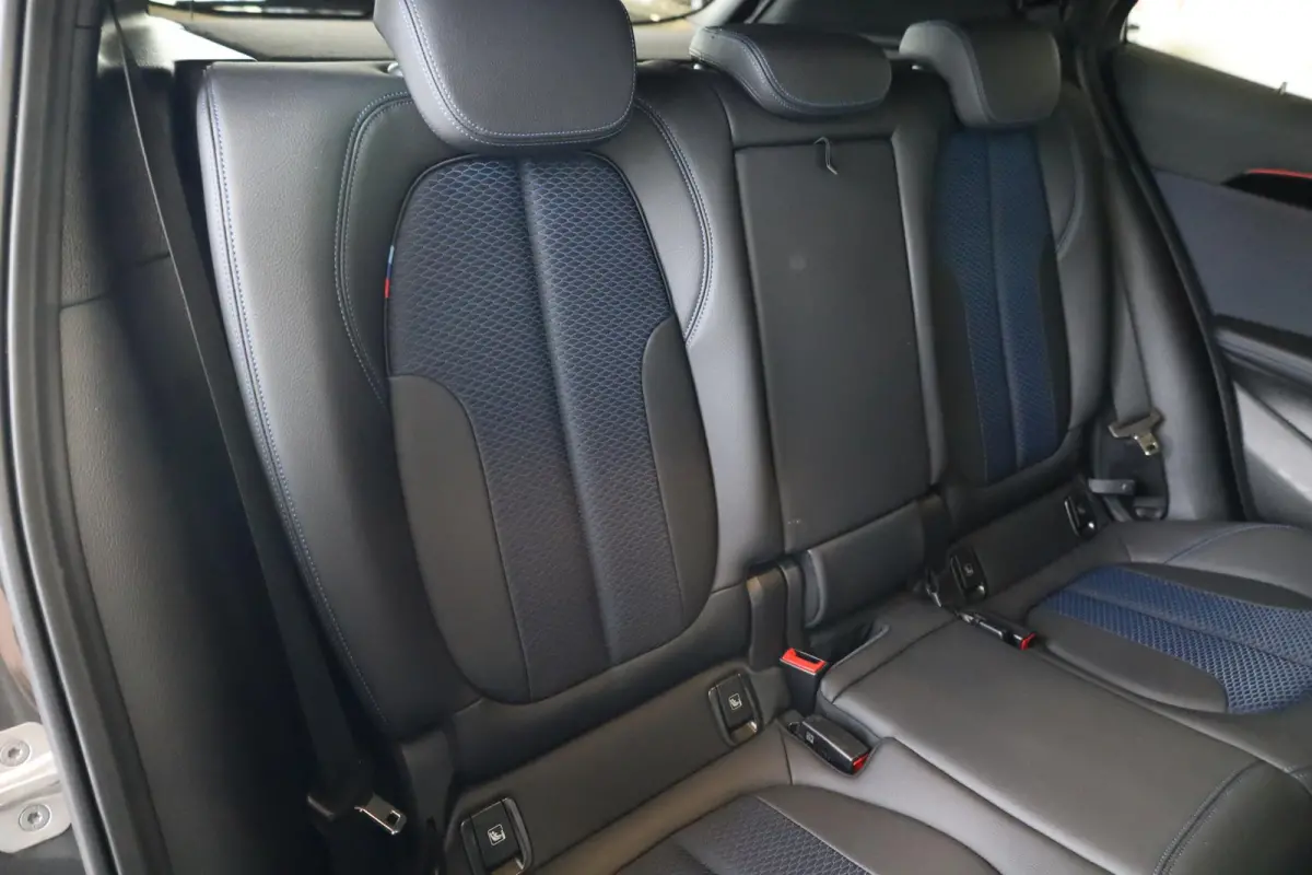 sDrive18i High Executive | M Sportpakket | Panoramadak | Driving Assitant | Comfort Access