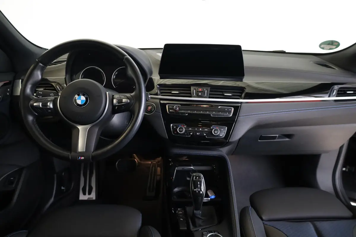 sDrive18i High Executive | M Sportpakket | Panoramadak | Driving Assitant | Comfort Access