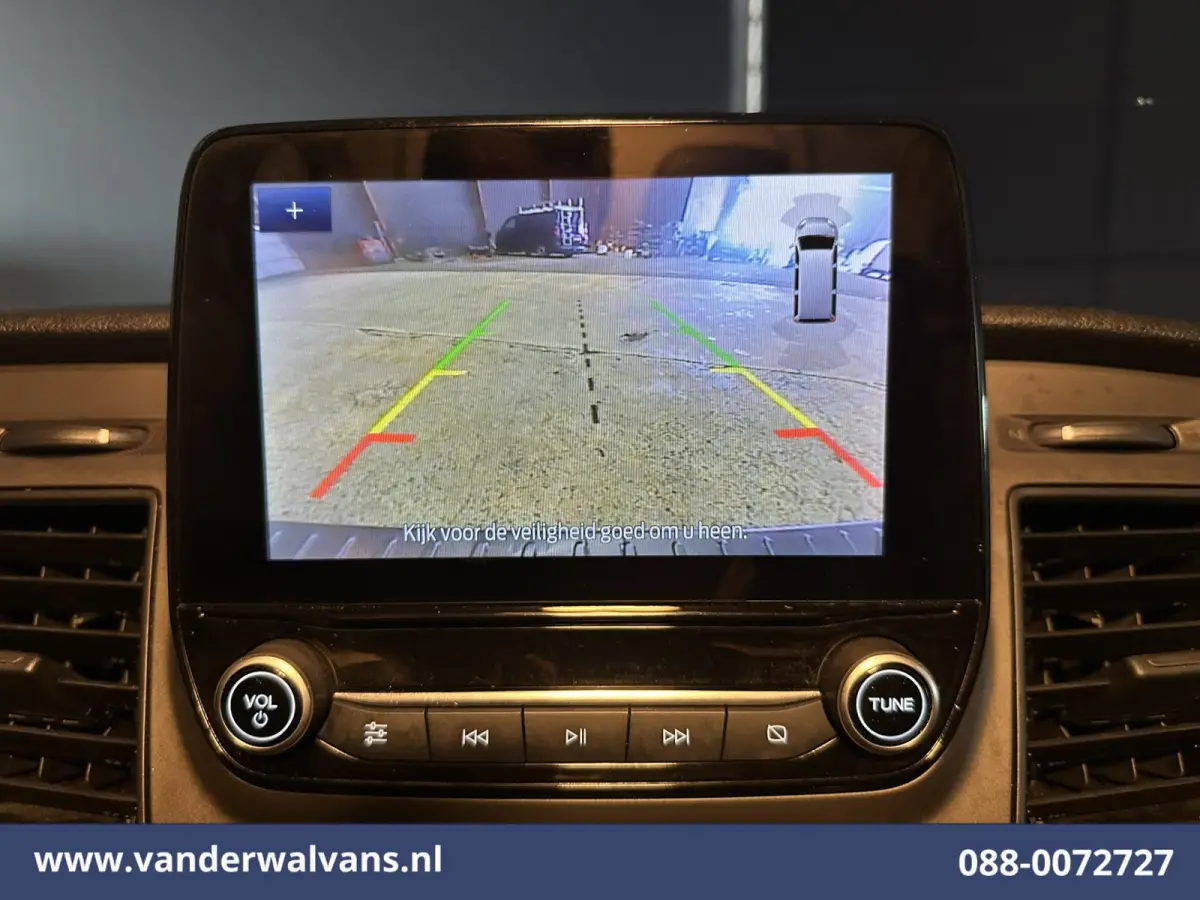 2.0 TDCI 131pk L2H1 Euro6 Airco | Camera | Leder | Navigatie | LED | Cruisecontrol Verwarmde Voorruit, Parkeersensoren, Bijrijdersbank, 2800kg trekvermogen