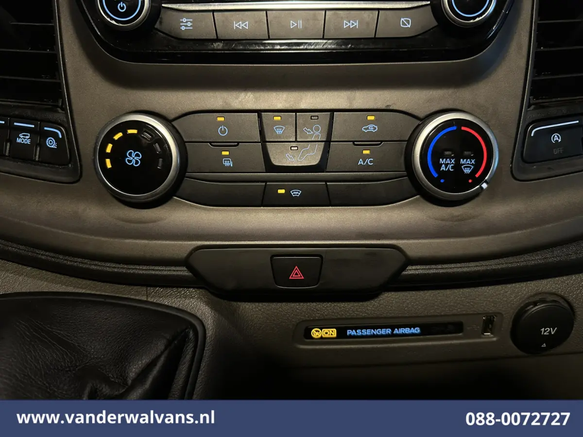 2.0 TDCI 131pk L2H1 Euro6 Airco | Camera | Leder | Navigatie | LED | Cruisecontrol Verwarmde Voorruit, Parkeersensoren, Bijrijdersbank, 2800kg trekvermogen