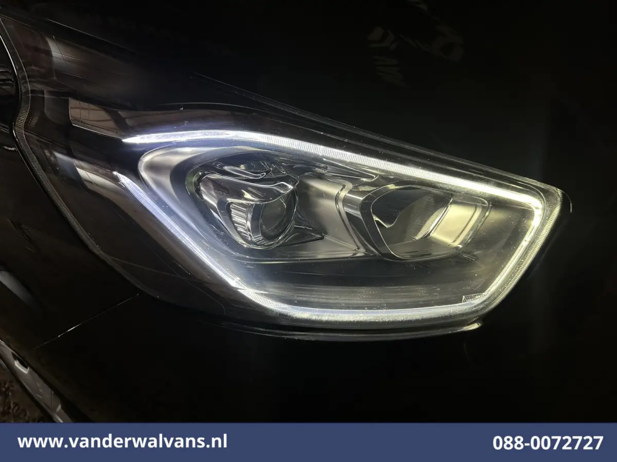 2.0 TDCI 131pk L2H1 Euro6 Airco | Camera | Leder | Navigatie | LED | Cruisecontrol Verwarmde Voorruit, Parkeersensoren, Bijrijdersbank, 2800kg trekvermogen