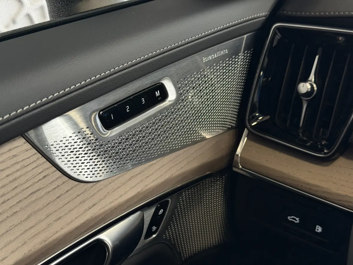 2.0 T8 456 PK12/25 Bowers & Wilkins LUCHTVERING AWD 7P ULTRA DARK SCHUIFDAK ELEK.TREKHAAK SCHUIFDAK 21''LMV STOEL/STUUR.VERW PANORAMA STANDKACHEL HEADUP ✅Top Auto's Wijchen✅ 170 Nieuwe e