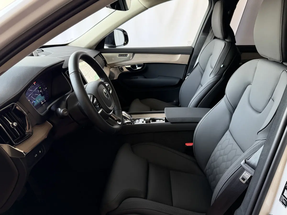 2.0 T8 456 PK12/25 Bowers & Wilkins LUCHTVERING AWD 7P ULTRA DARK SCHUIFDAK ELEK.TREKHAAK SCHUIFDAK 21''LMV STOEL/STUUR.VERW PANORAMA STANDKACHEL HEADUP ✅Top Auto's Wijchen✅ 170 Nieuwe e