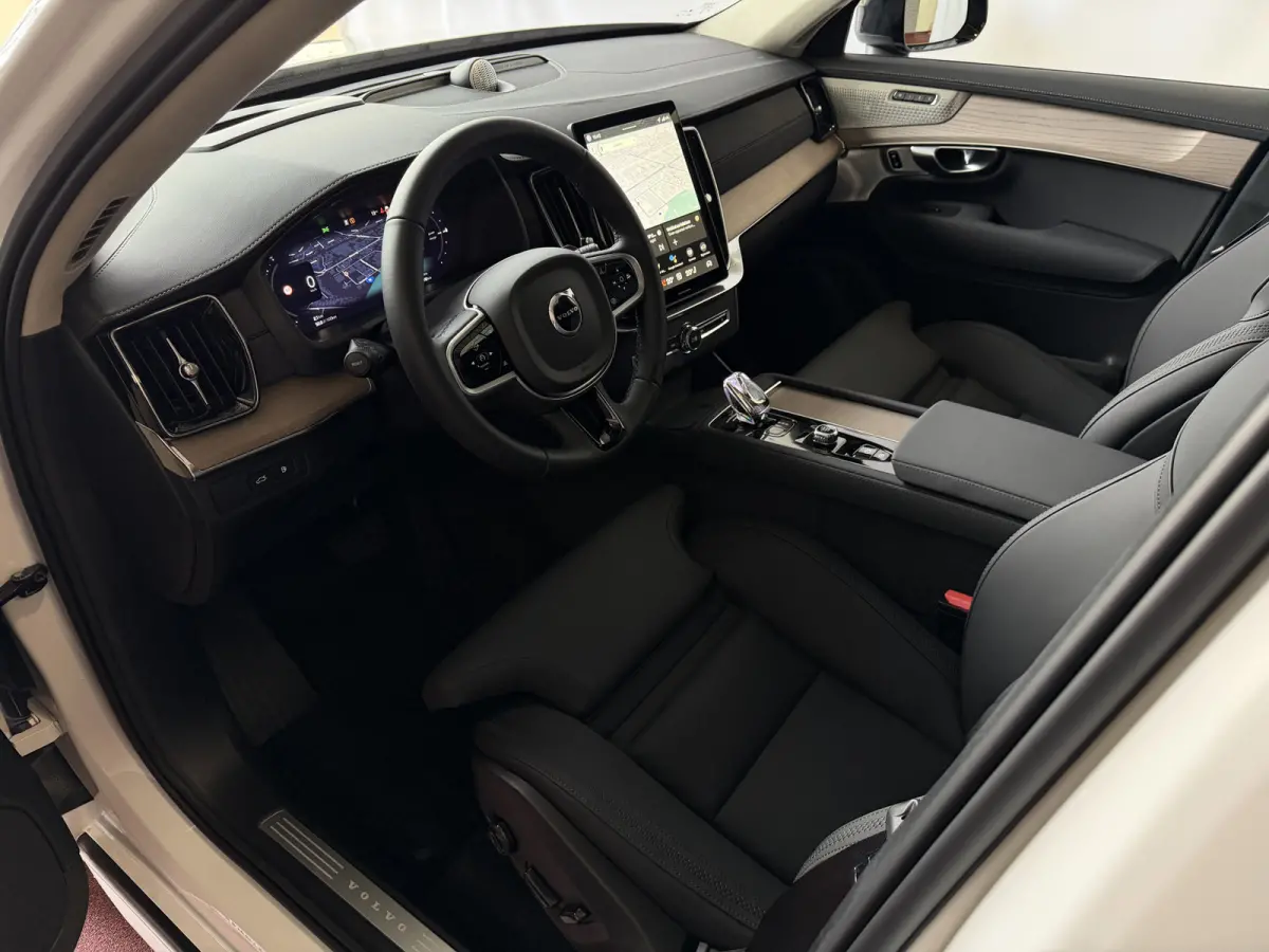 2.0 T8 456 PK12/25 Bowers & Wilkins LUCHTVERING AWD 7P ULTRA DARK SCHUIFDAK ELEK.TREKHAAK SCHUIFDAK 21''LMV STOEL/STUUR.VERW PANORAMA STANDKACHEL HEADUP ✅Top Auto's Wijchen✅ 170 Nieuwe e
