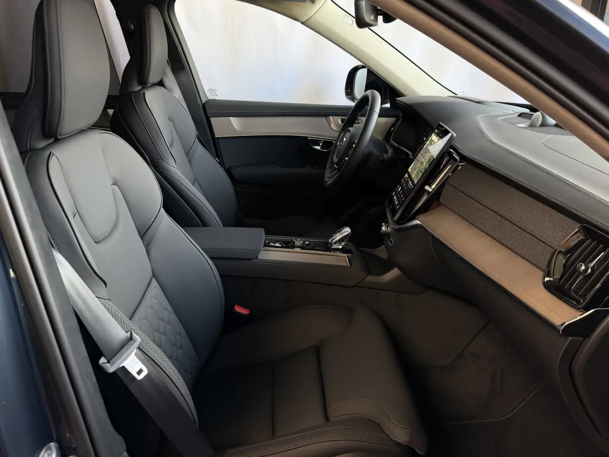 2.0 T8 456 PK 12/25 Bowers & Wilkins LUCHTVERING ALCANTARA.HEMEL 12/25 AWD 7P ULTRA DARK SCHUIFDAK 21''LMV STOEL/STUUR.VERW PANORAMA STANDKACHEL HEADUP ✅Top Auto's Wijchen✅ 170 Nieuwe en