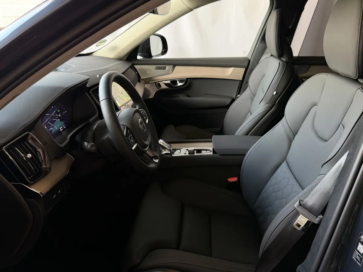 2.0 T8 456 PK 12/25 Bowers & Wilkins LUCHTVERING ALCANTARA.HEMEL 12/25 AWD 7P ULTRA DARK SCHUIFDAK 21''LMV STOEL/STUUR.VERW PANORAMA STANDKACHEL HEADUP ✅Top Auto's Wijchen✅ 170 Nieuwe en