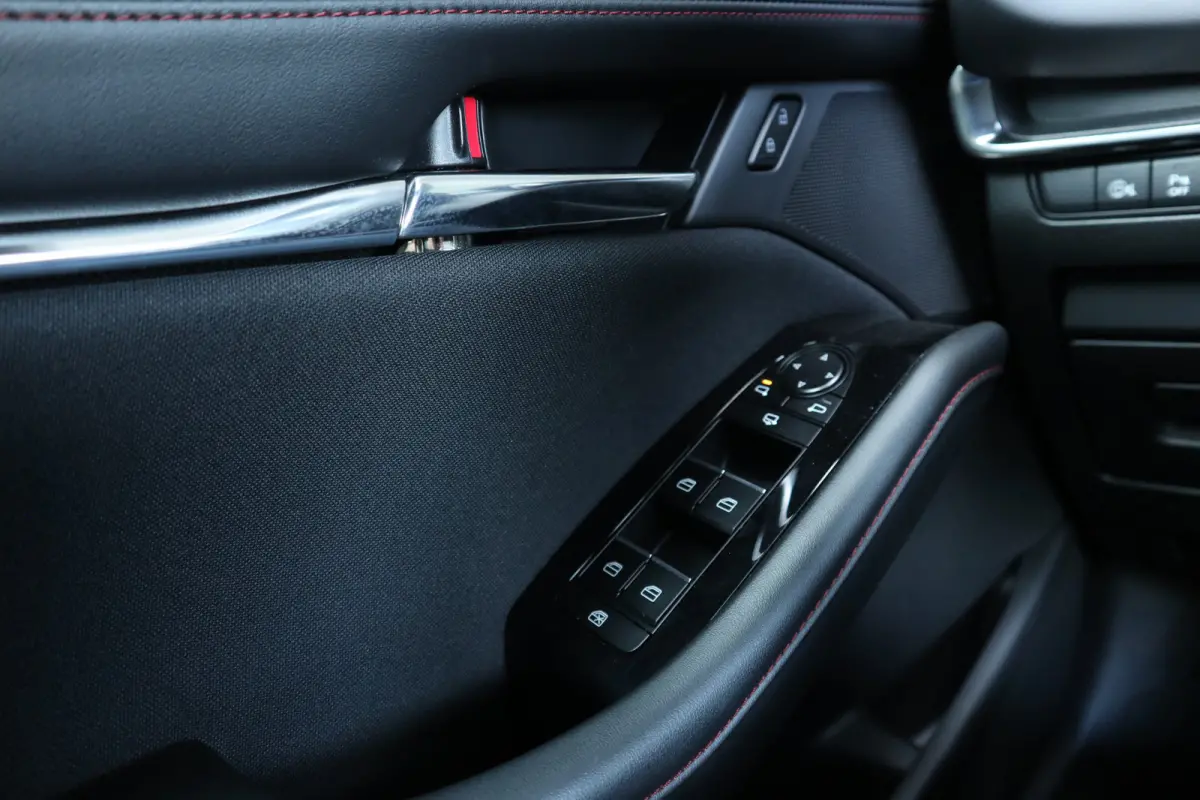 2.0 e-SkyActiv-G M Hybrid 150 Homura Camera / Head-up / LED / Navi / Clima / Cruise