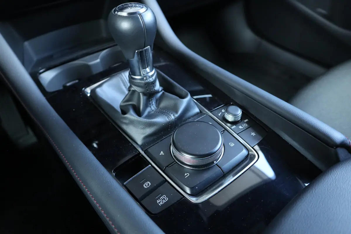 2.0 e-SkyActiv-G M Hybrid 150 Homura Camera / Head-up / LED / Navi / Clima / Cruise