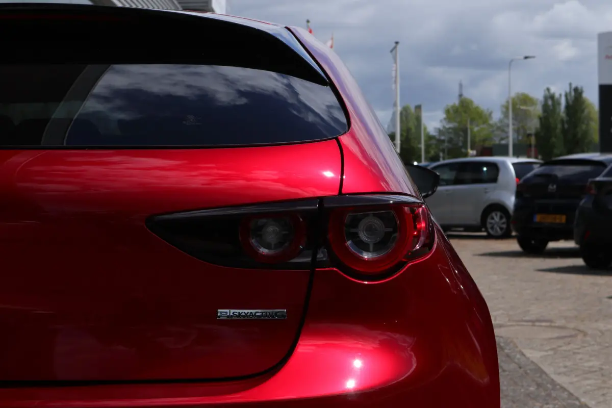 2.0 e-SkyActiv-G M Hybrid 150 Homura Camera / Head-up / LED / Navi / Clima / Cruise
