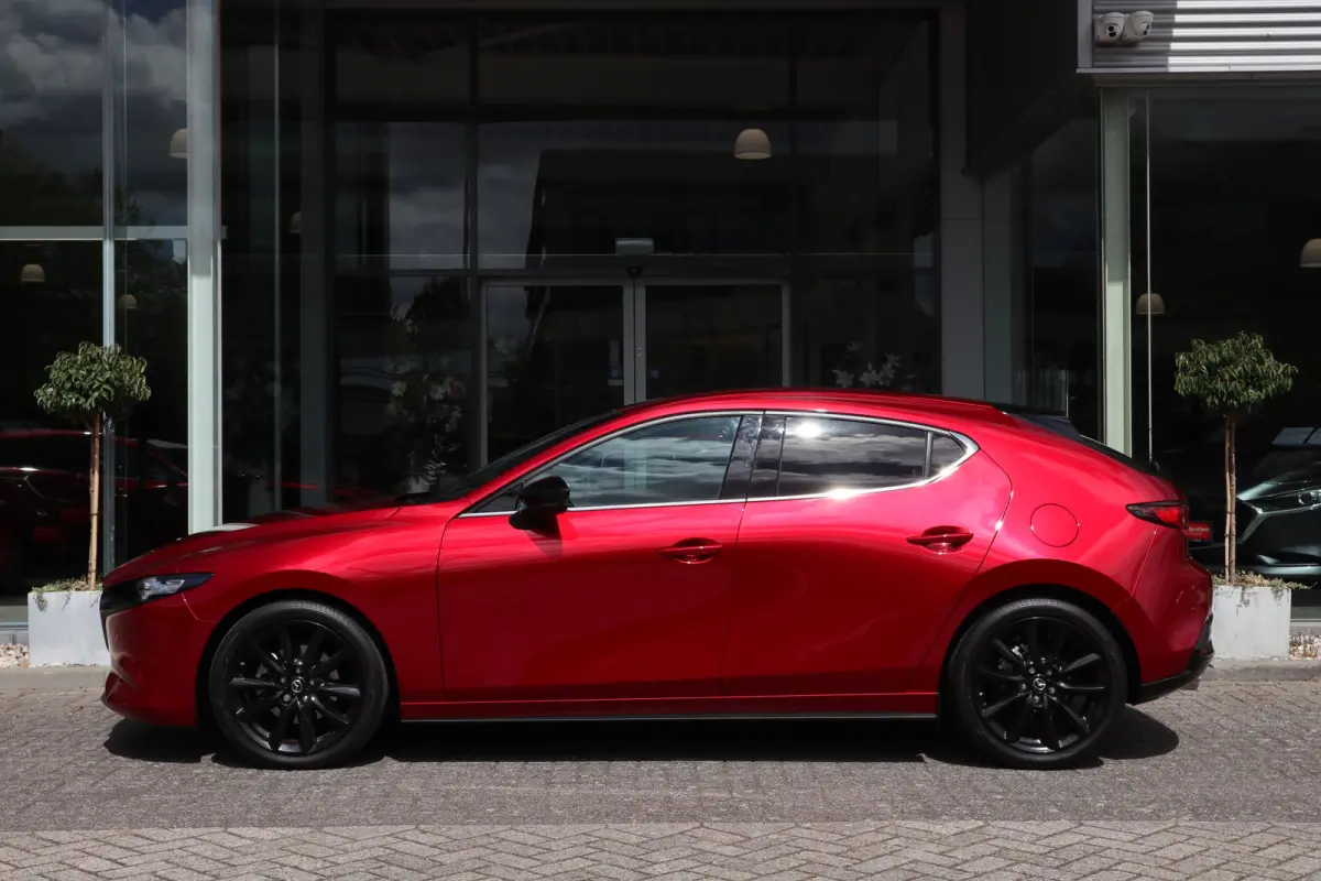 2.0 e-SkyActiv-G M Hybrid 150 Homura Camera / Head-up / LED / Navi / Clima / Cruise