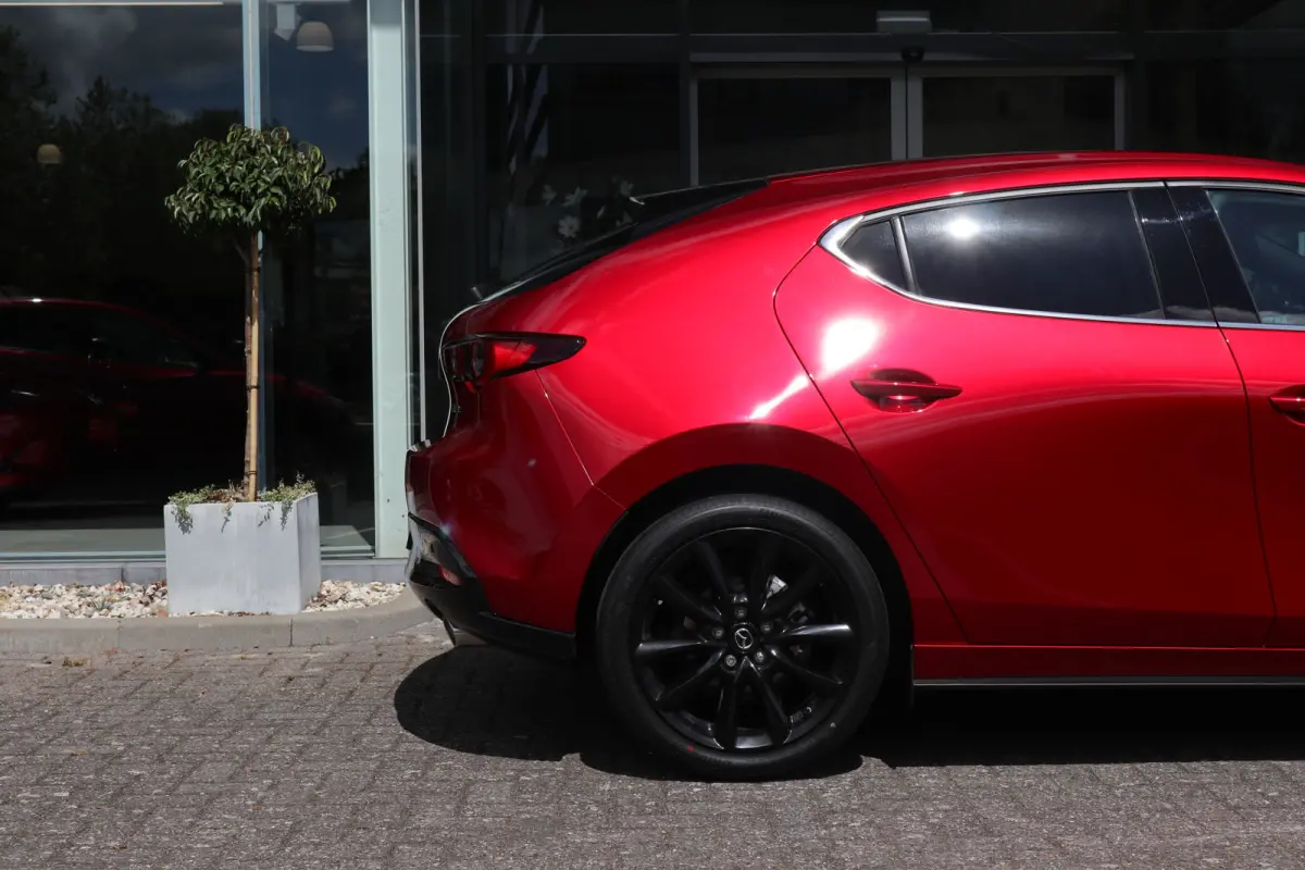 2.0 e-SkyActiv-G M Hybrid 150 Homura Camera / Head-up / LED / Navi / Clima / Cruise