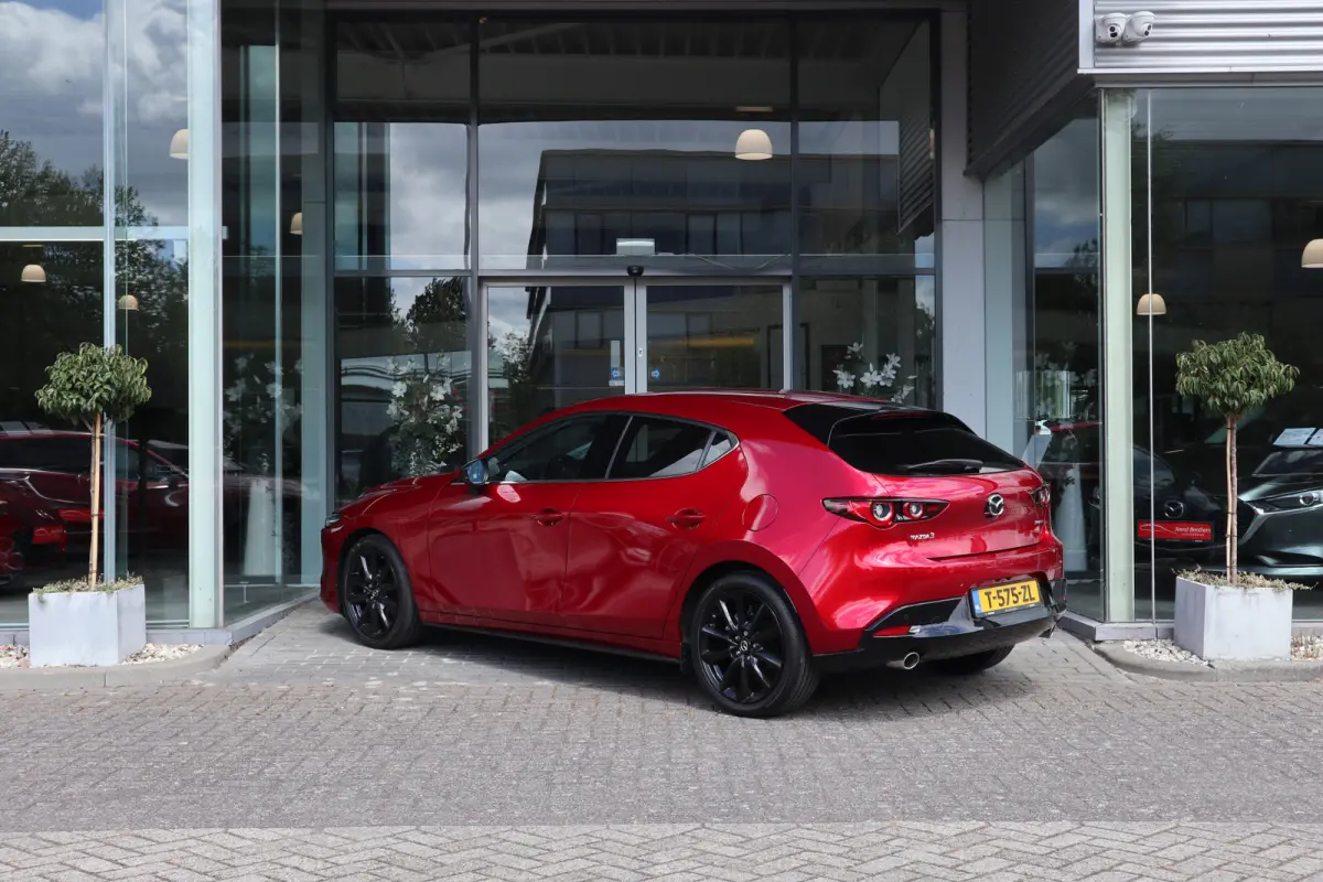 2.0 e-SkyActiv-G M Hybrid 150 Homura Camera / Head-up / LED / Navi / Clima / Cruise