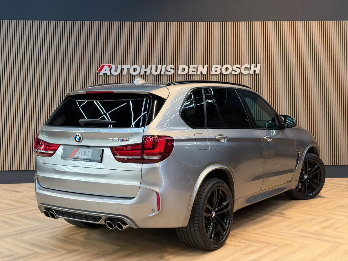 X5M 4.4 V8 575PK 2017 - B&O - Pano - Carbon - Memory