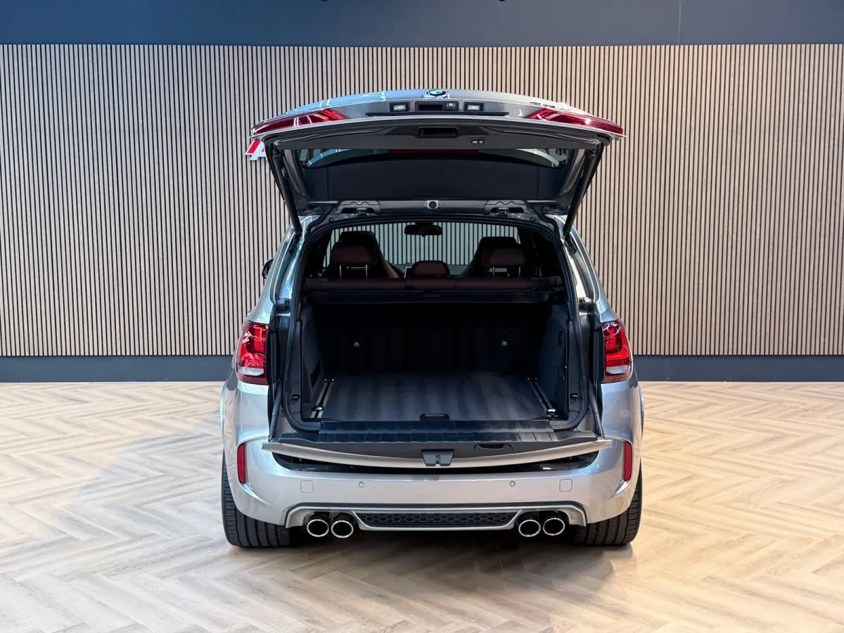 X5M 4.4 V8 575PK 2017 - B&O - Pano - Carbon - Memory