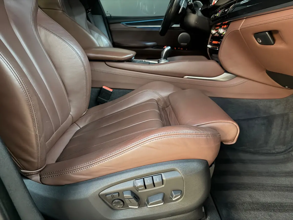 X5M 4.4 V8 575PK 2017 - B&O - Pano - Carbon - Memory