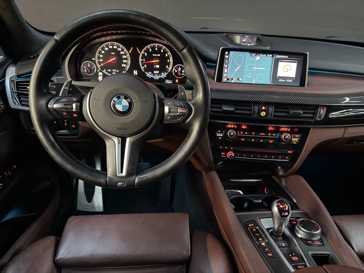 X5M 4.4 V8 575PK 2017 - B&O - Pano - Carbon - Memory