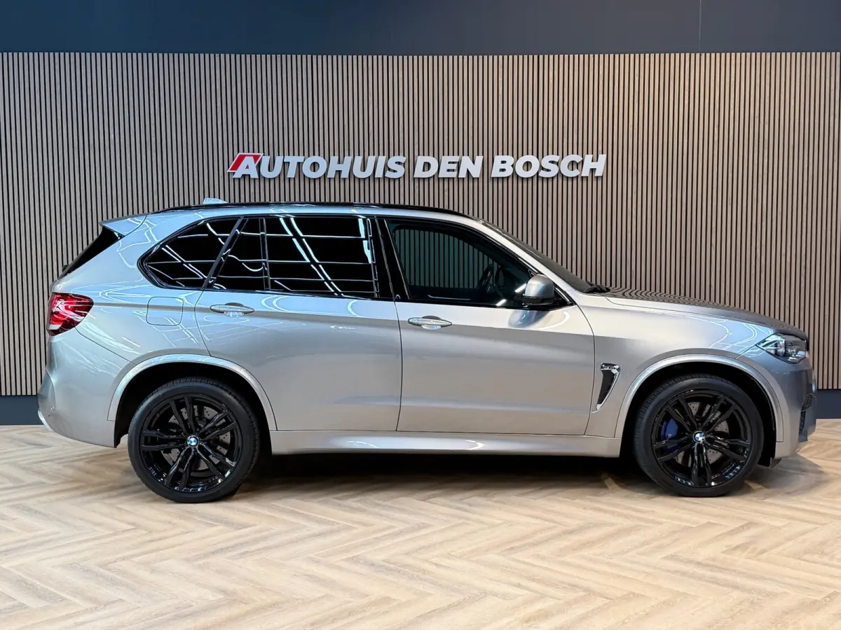X5M 4.4 V8 575PK 2017 - B&O - Pano - Carbon - Memory