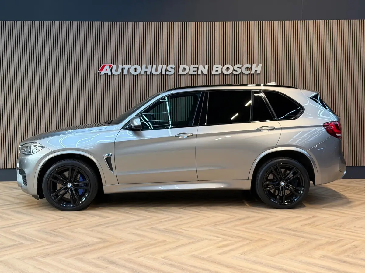 X5M 4.4 V8 575PK 2017 - B&O - Pano - Carbon - Memory