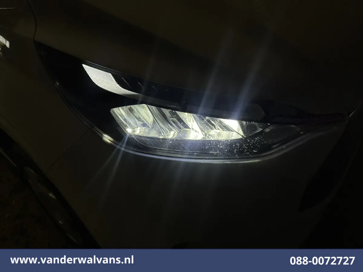 2.0 TDCI 136pk L1H1 Euro6 Airco | Camera | Apple Carplay | LED | Cruisecontrol Android Auto, Verwarmde voorruit, Parkeersensoren, Bijrijdersbank, 2740kg trekvermogen