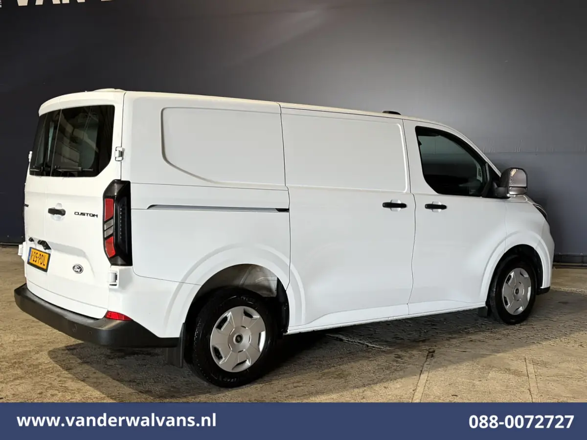 2.0 TDCI 136pk L1H1 Euro6 Airco | Camera | Apple Carplay | LED | Cruisecontrol Android Auto, Verwarmde voorruit, Parkeersensoren, Bijrijdersbank, 2740kg trekvermogen