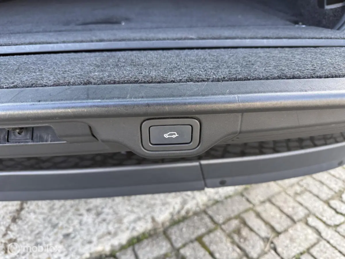 5.0 V8 Autobiography BOMVOL | NAP |
