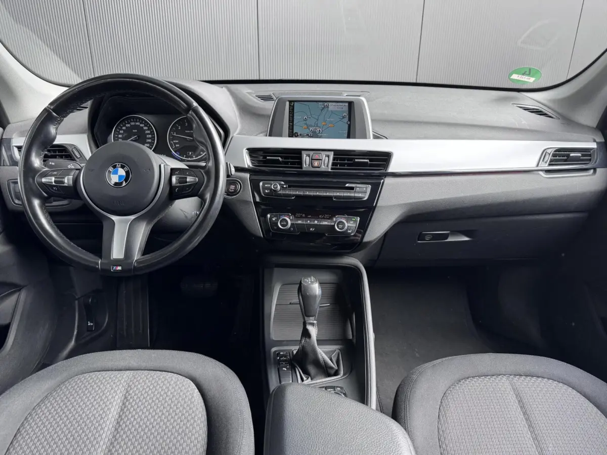 sDrive20i AUTOMAAT*NL AUTO*AFN. TREKHAAK*DEALERONDERHOUDEN