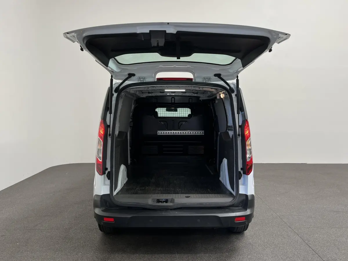 1.5 EcoBlue L2 Trend Automaat Airco Radio Cruise Control Parkeersensoren Achterklep Verwarmbare voorstoelen