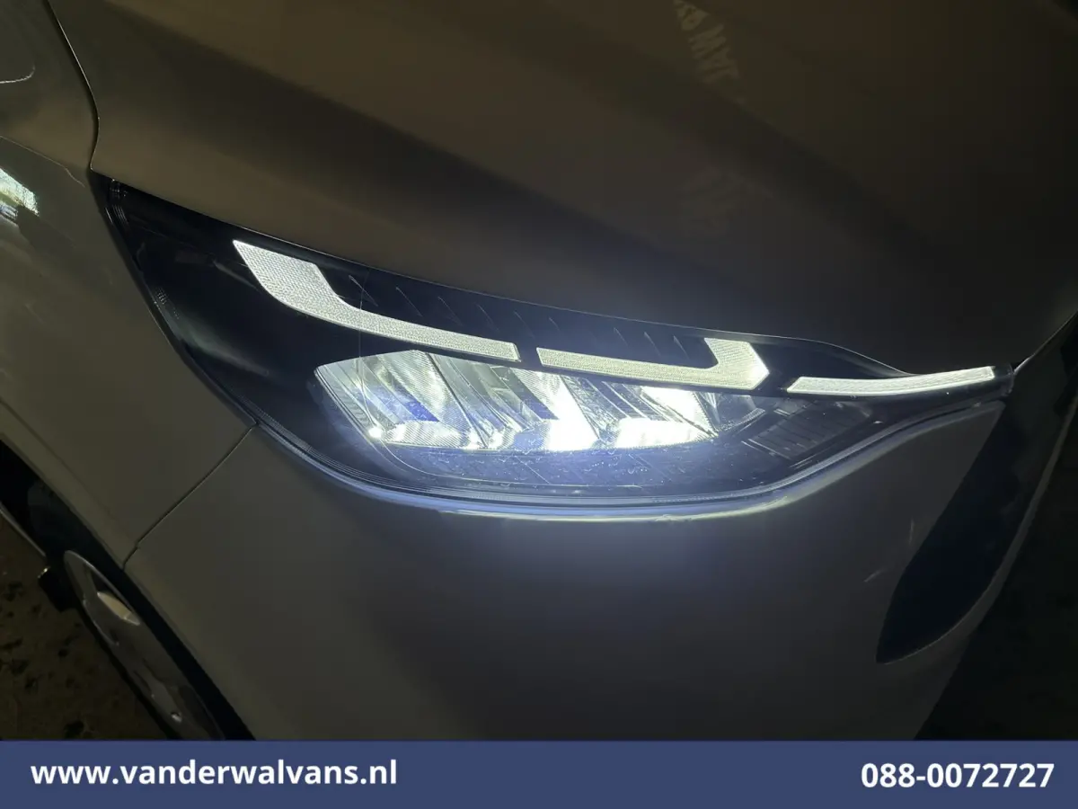 2.0 TDCI 136pk L2H1 Euro6 Airco | Camera | Apple Carplay | LED Android Auto, Cruisecontrol, Verwarmde voorruit, Parkeersensoren, Bijrijdersbank, 2740kg trekvermogen