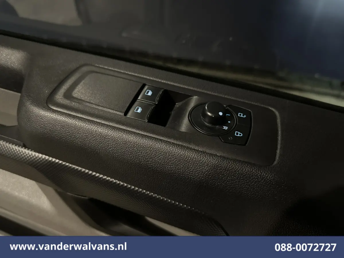 2.0 TDCI 136pk L2H1 Euro6 Airco | Camera | Apple Carplay | LED Android Auto, Cruisecontrol, Verwarmde voorruit, Parkeersensoren, Bijrijdersbank, 2740kg trekvermogen