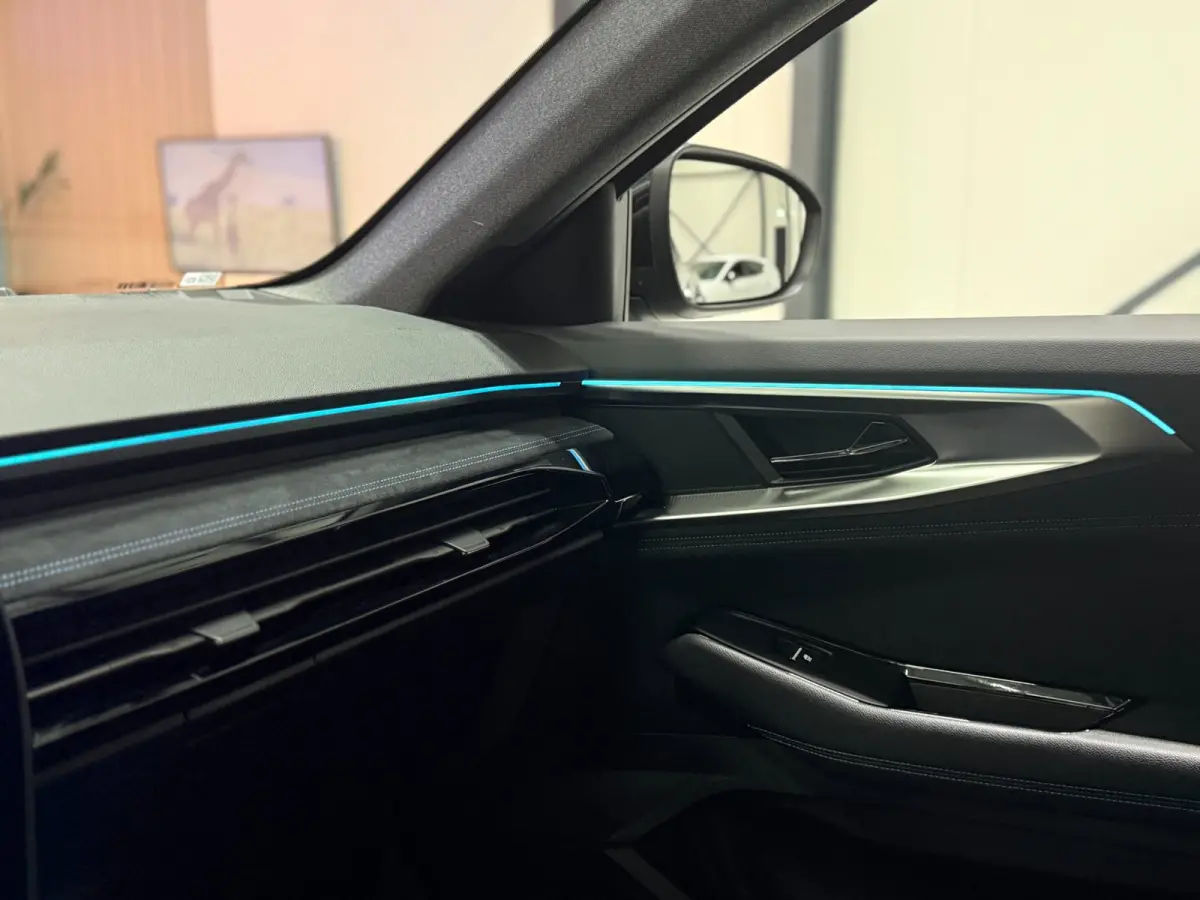 E-Tech 200pk Esprit Alpine 7-pers| Bj. 2024 | Matrix LED | Trekhaak| 20"