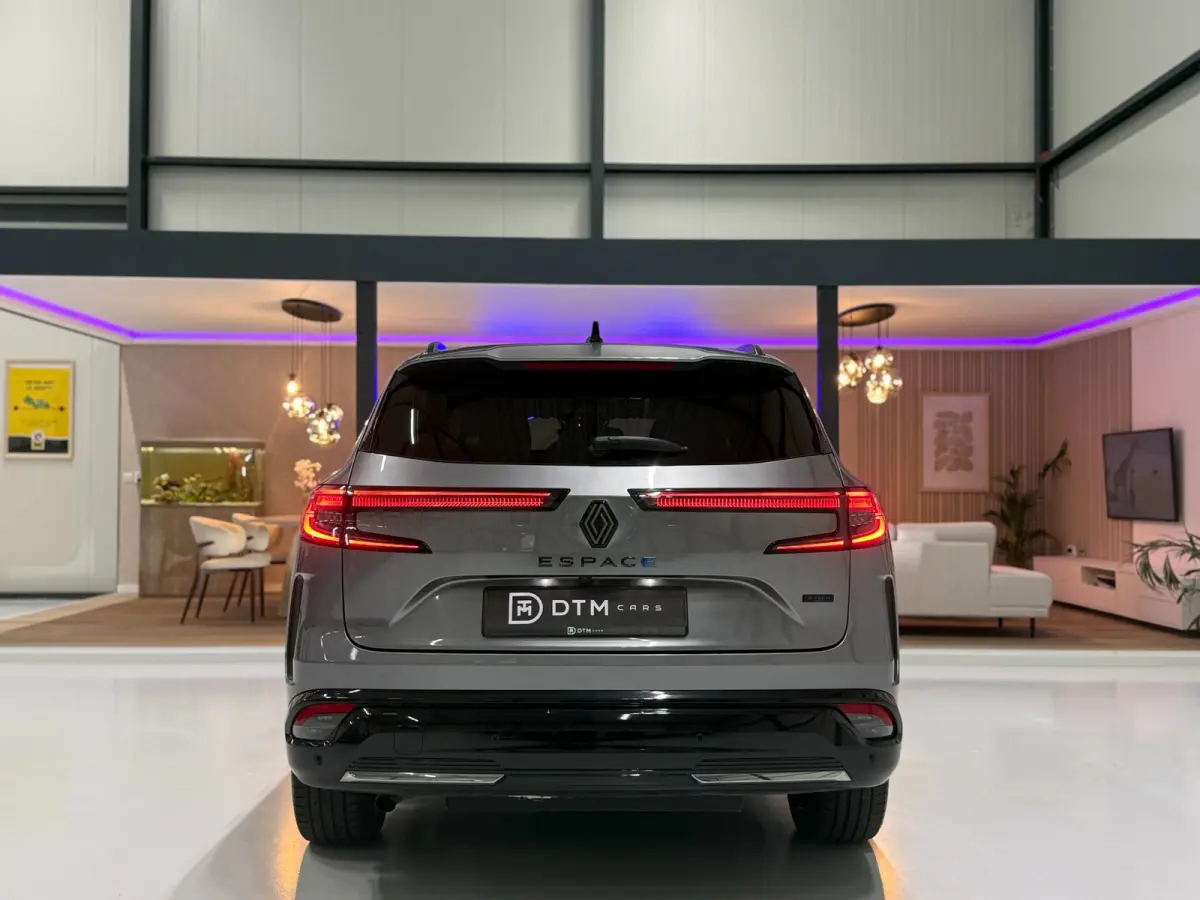 E-Tech 200pk Esprit Alpine 7-pers| Bj. 2024 | Matrix LED | Trekhaak| 20"
