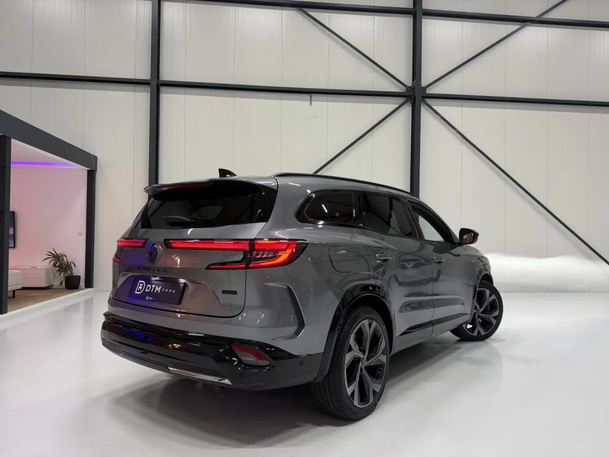 E-Tech 200pk Esprit Alpine 7-pers| Bj. 2024 | Matrix LED | Trekhaak| 20"