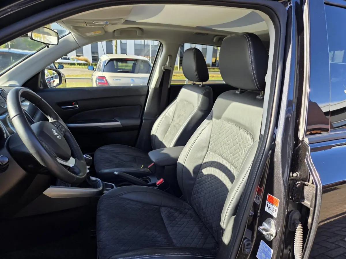 1.4 Boosterjet Style Smart Hybrid|Panodak|Tot 10 jaar garantie!!!|1500 kg trekgewicht|Rijklaar prijs