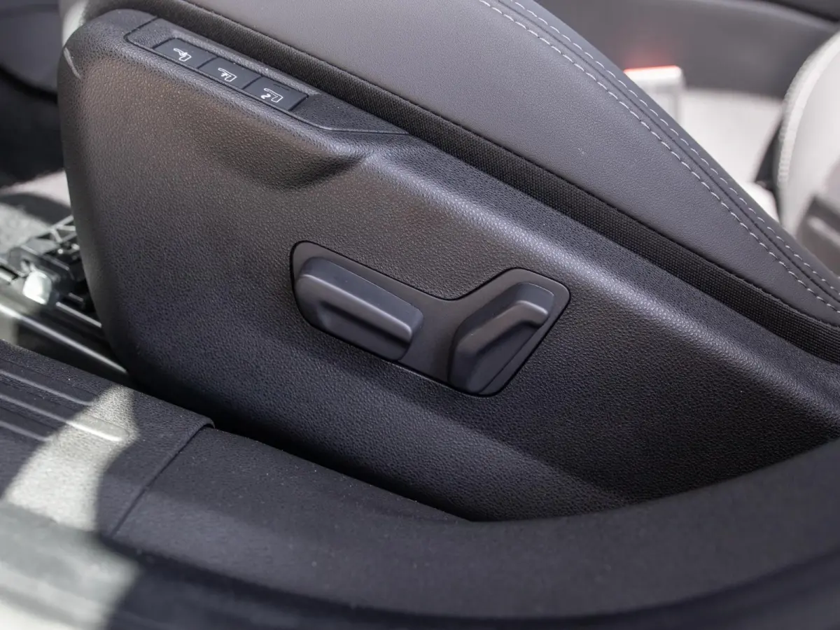 Sport 54 kWh | Clima | Adapt. Cruise | Navi | Winter Pack | Camera | 18"  | Apple Carplay