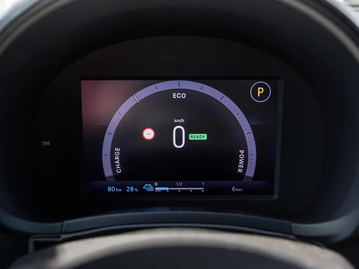 Sport 54 kWh | Clima | Adapt. Cruise | Navi | Winter Pack | Camera | 18"  | Apple Carplay